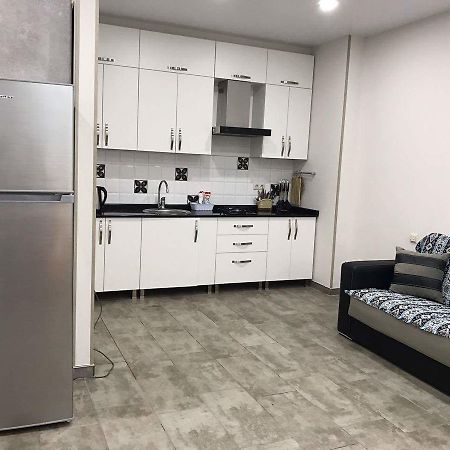 Apartment In Hotel Magnolia Батуми Екстериор снимка